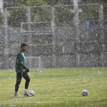 Bursaspor’da kıran kırana mücadele
