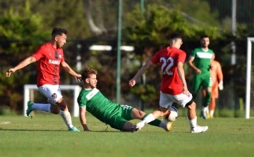 Bursaspor hazırlık maçında Gaziantep FK ile berabere kaldı
