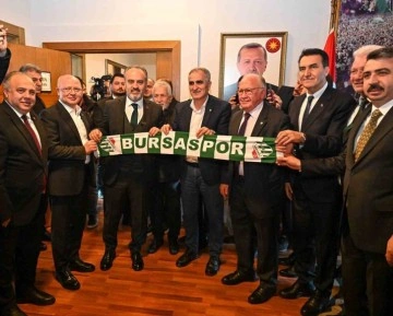 Bursaspor Kulübüne Ziyarette Bulunan Belediye Başkanları ve Adayları