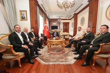 Bursaspor yönetimi, Bursa Valisi Mahmut Demirtaş’ı ziyaret etti
