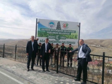 Büyükşehir, ağaçlandırma çalışmasına Yeşilhisar ile devam etti
