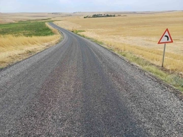 Büyükşehir Belediyesi, 17 kırsal mahallede yol yapım çalışmalarını sürdürüyor
