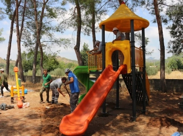 Büyükşehir Belediyesi’nden  Serikli çocuklara oyun parkı