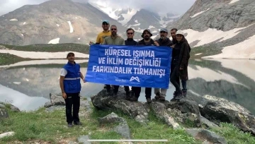 Büyükşehir Belediyesi personelinden doğa ve iklim için farkındalık tırmanışı
