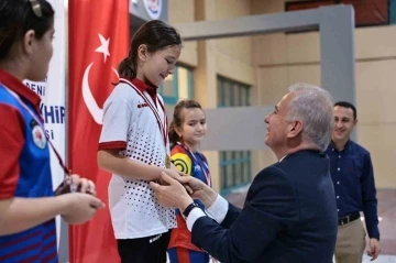 Büyükşehir Cumhuriyet Turnuvası bütün heyecanıyla devam ediyor
