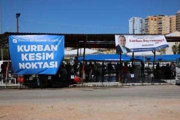 Büyükşehir'den 3 noktada ücretsiz kurban kesimi