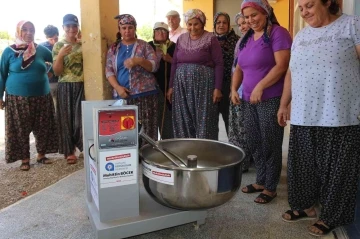 Büyükşehir’den Serik’e hamur yoğurma makinesi desteği
