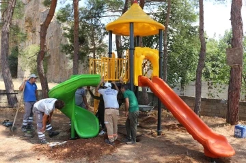 Büyükşehir’den Serik’in 3 mahallesine oyun parkı
