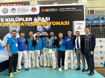 Büyükşehir Karate Takımı, Şampiyonayı üçüncü tamamladı
