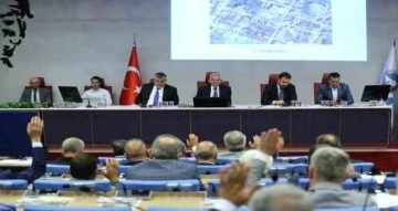 Büyükşehir Meclisi’nden depremde hasar alan Adıyaman Belediyesi’ne hibe desteği