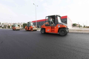 Büyükşehir şehrin en geniş caddesini hazırlıyor
