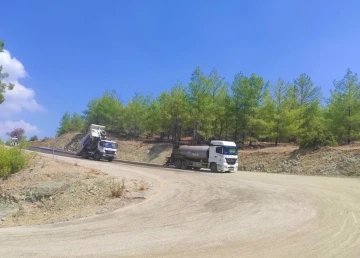 Büyükşehir, Seydikemer’de yol çalışmalarını sürdürüyor
