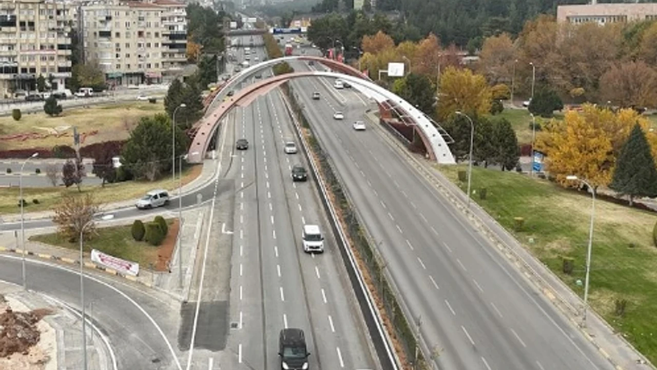 Büyükşehirden ipekyolu trafiğini rahatlatan dokunuş!