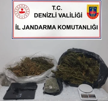 Çal’da 2 uyuşturucu taciri gözaltına alındı
