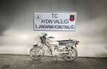 Çaldıkları motosiklet ile yakalandılar
