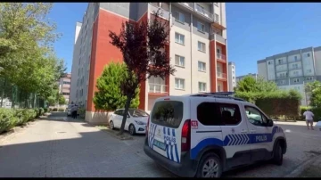 Cam balkon takarken 7. kattan düşen genç hayatını kaybetti
