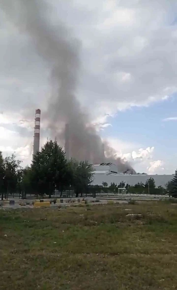 Cam fabrikasında çıkan yangın büyümeden söndürüldü
