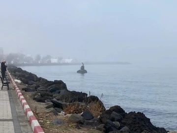 Çanakkale Boğazı yoğun sis nedeniyle çift yönlü kapandı
