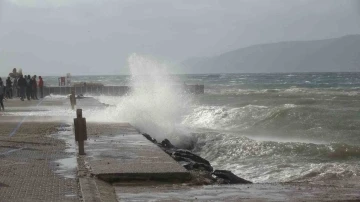 Çanakkale Valiliği’nden fırtına uyarısı
