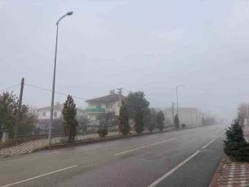 Çankırı’da yoğun sis: D100’de görüş mesafesi 100 metreye kadar düştü
