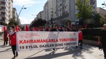 Çankırı’da yüzlerce vatandaş kahramanlar için yürüdü
