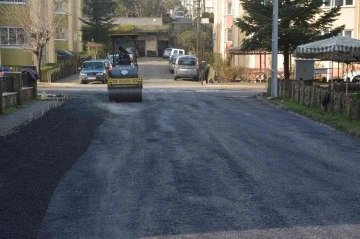 Çaycuma Belediyesi parke üzerine sıcak asfalt döktü
