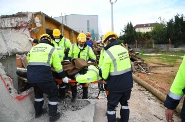 Çayırova Belediyesi’nin arama kurtarma ekibi kuruldu
