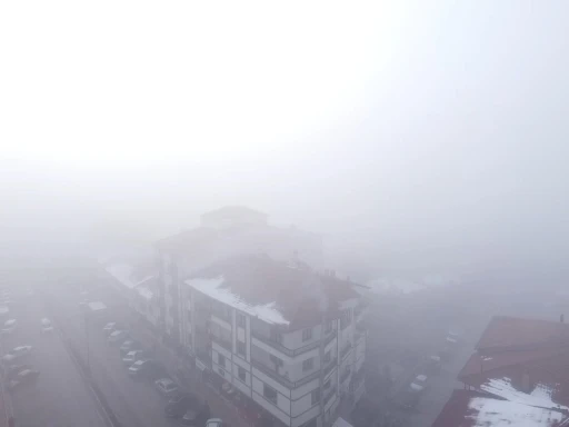 Çekerek’te sabahın erken saatlerinde sis etkili oldu
