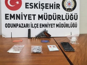 Çeşitli suçlardan aranan 3 kişi yakalandı
