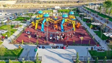 Cevher Dudayev Mahallesi’nde yeni park göz kamaştırıyor
