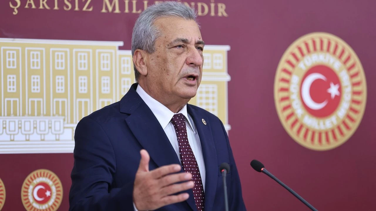 CHP’li Öztürkmen'den Zorunlu Eğitim Açıklaması