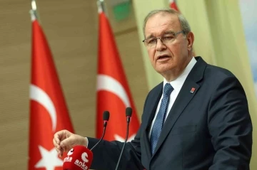CHP Sözcüsü Öztrak: “Kimsenin polisimize yumruk atması kabul edilemez”

