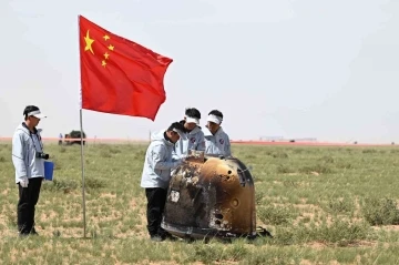 Çin’in Ay’ın karanlık yüzüne gönderdiği Chang’e-6 uzay aracı Dünya’ya döndü
