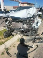 Çınar ilçesinde Minibüse Arkadan Çarpan Otomobilin Kazası