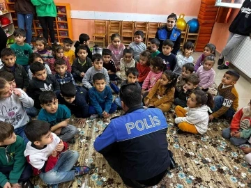 Cizre’de öğrencilere polislik mesleği tanıtıldı
