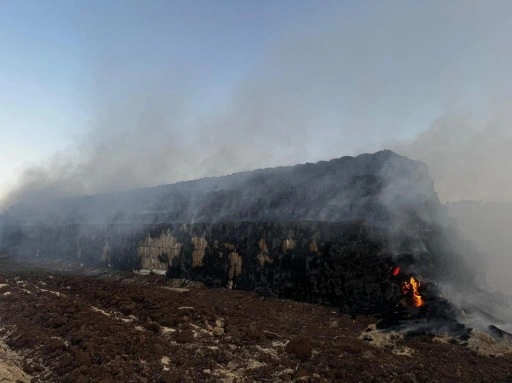 Cizre’de saman balyaları yandı