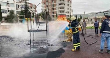 Çocuk oyun alanında korkutan yangın