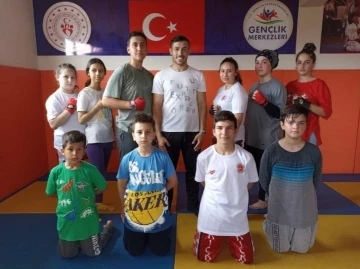 Çocuklar spora teşvik ediliyor
