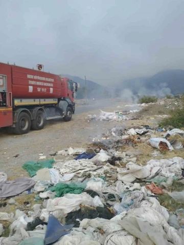 Çöp yangını büyümeden söndürüldü
