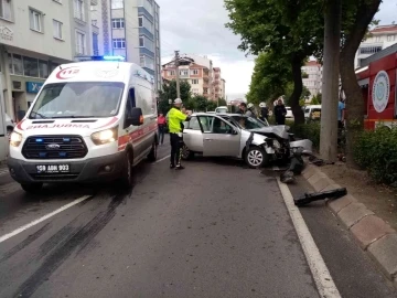 Çorlu’da otomobil beton direğe çarptı: 1 ölü
