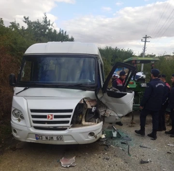 Çorum’da öğrenci servisi kaza yaptı
