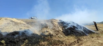 Çorum’da tonlarca saman kül oldu
