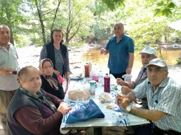 Çorumlular Edremit’ teki piknikte hasret giderdi
