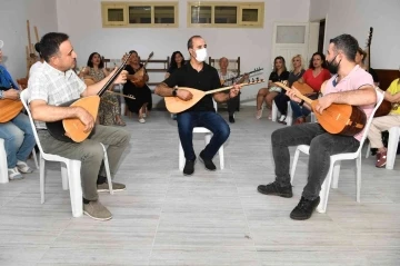 Çukurova’da bağlama kursuna yoğun ilgi
