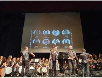 Çukurova Ritim ve Müzik Topluluğu'nda meslektaşlarını anma konseri