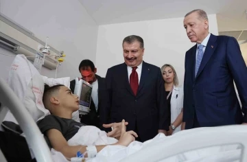 Cumhurbaşkanı Erdoğan, Gazzeli hastaları hastanede ziyaret etti
