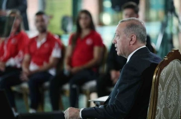 Cumhurbaşkanı Erdoğan: &quot;Bu zarardan milletimizi kurtarmak için bazı hazırlıklar yapıyoruz&quot;
