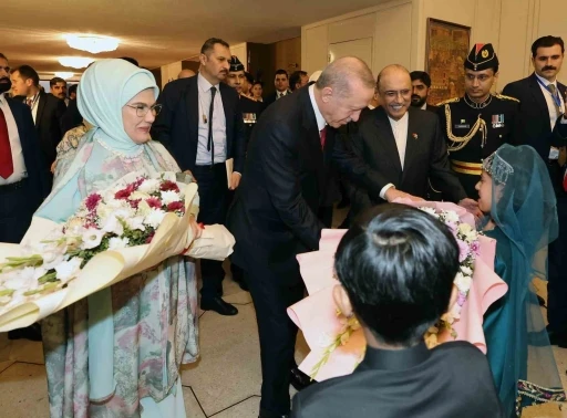 Cumhurbaşkanı Erdoğan: &quot;Filistinlilerin uğrunda on binlerce şehit verdiği toprakları pazarlık konusu yapılamaz&quot;
