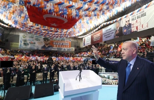 Cumhurbaşkanı Erdoğan: "Halep Kalesi’ne asılan ay yıldızlı sancak CHP’ye niye dokunuyor"
