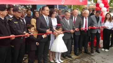 Cumhuriyet’in ışığında Cumhuriyet Kadınları defilesi
